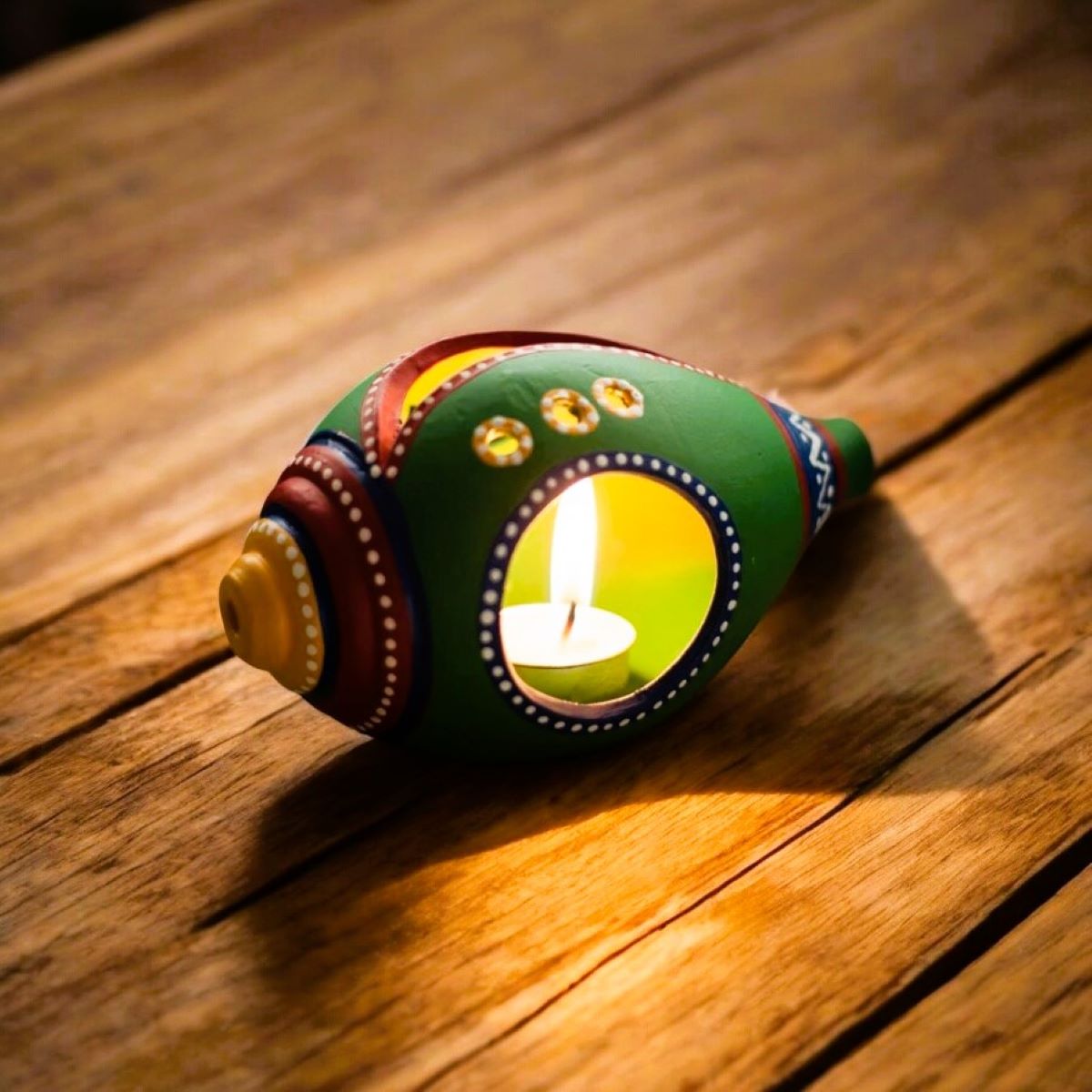 Hand Painted Shell Shaped Tea Light Holder