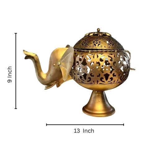 Metal candle and dry flowers holder